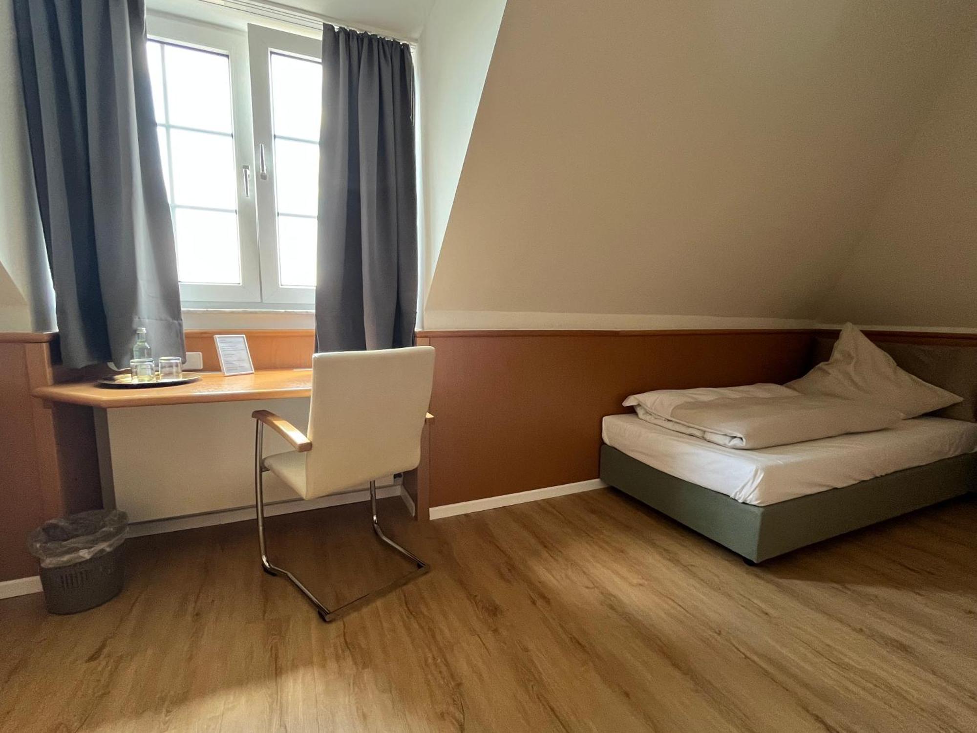 Hotel Bremer Bergisch Gladbach Exterior photo